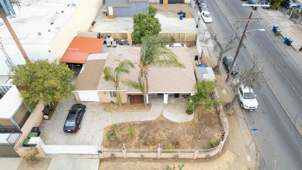 10434 Ilex Ave, Pacoima, CA for sale - Building Photo - Image 3 of 11