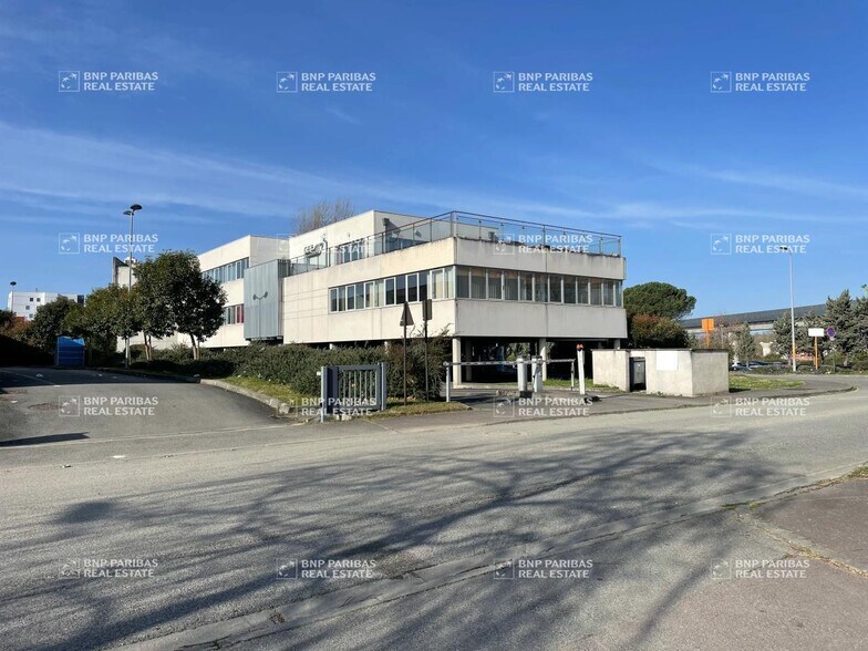 Office in Labège to rent - Building Photo - Image 1 of 31