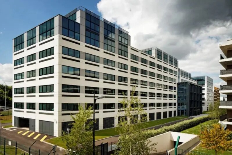 35 Avenue Louis Bréguet, Vélizy-Villacoublay to rent - Building Photo - Image 2 of 8