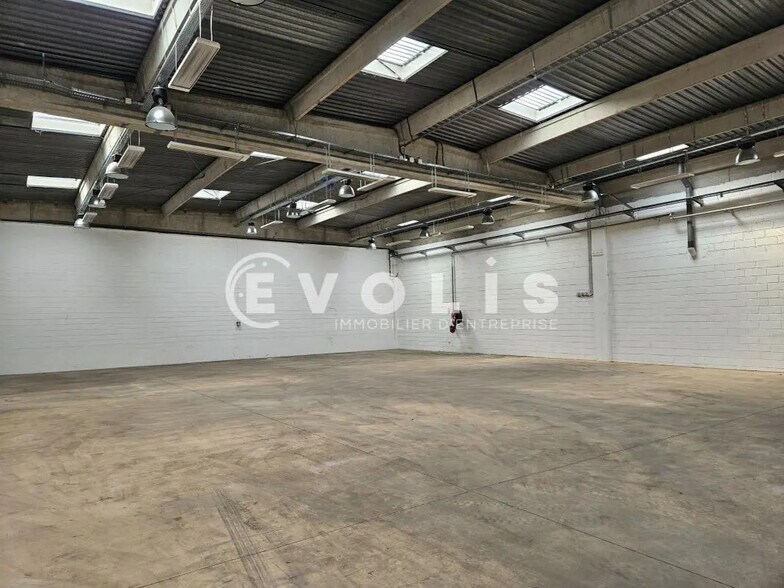 9 Rue Salvador Allende, Palaiseau to rent - Interior Photo - Image 2 of 16