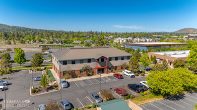 963 SW Simpson Ave, Bend, OR for rent Building Photo- Image 1 of 11