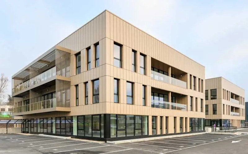 Light Industrial in Limonest to rent Primary Photo- Image 1 of 14