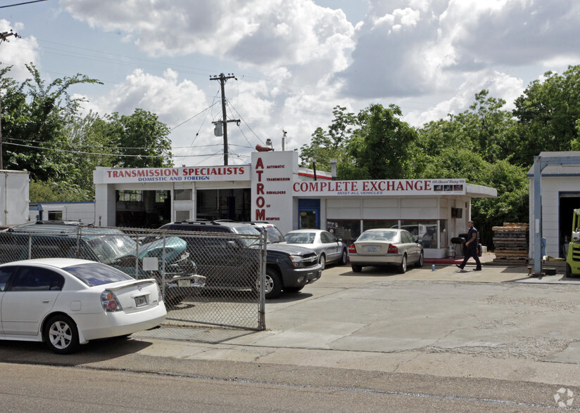 2905 Lamar Ave, Memphis, TN for rent - Primary Photo - Image 1 of 3