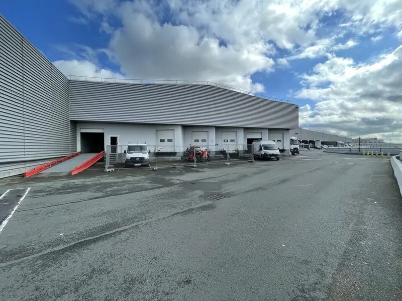 Industrial in Pantin to rent Building Photo- Image 1 of 5