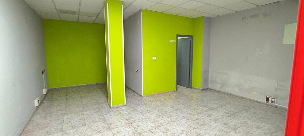 Retail in Cieza, Murcia to rent - Interior Photo - Image 1 of 18