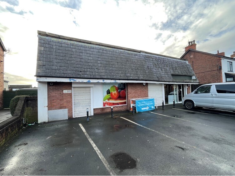 42 Church Rd, Southport for sale Primary Photo- Image 1 of 1