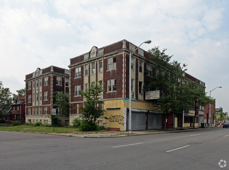 14230 E Jefferson Ave, Detroit, MI for sale - Primary Photo - Image 1 of 1