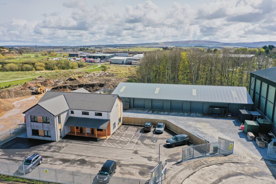 2 Chanonry Rd S, Elgin for sale - Building Photo - Image 1 of 1