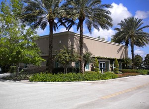 3235 N State St, Bunnell, FL for rent Primary Photo- Image 1 of 8