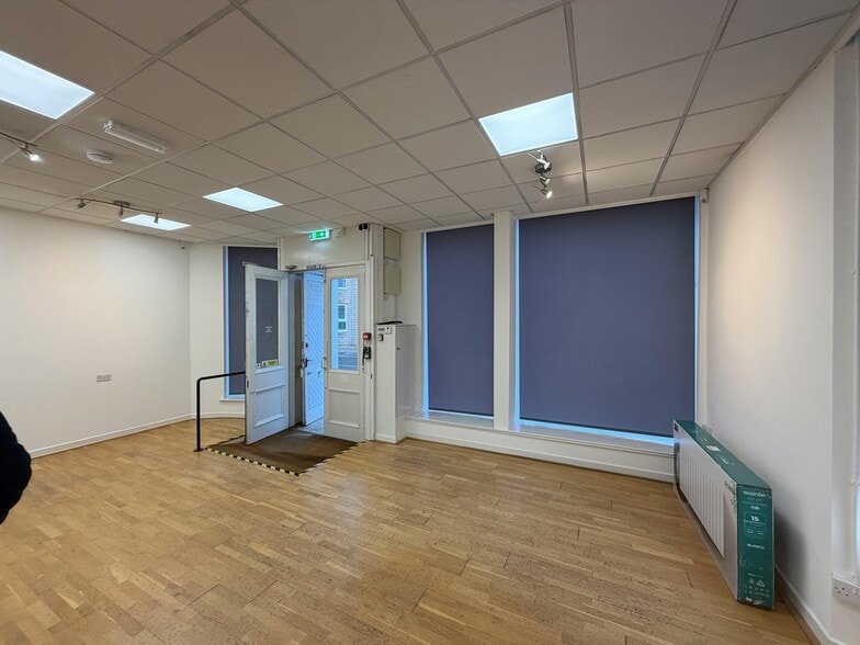 2 Comrie St, Crieff to rent - Building Photo - Image 2 of 7