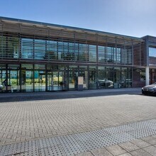 Hitchin Rd, Luton for rent Building Photo- Image 1 of 9