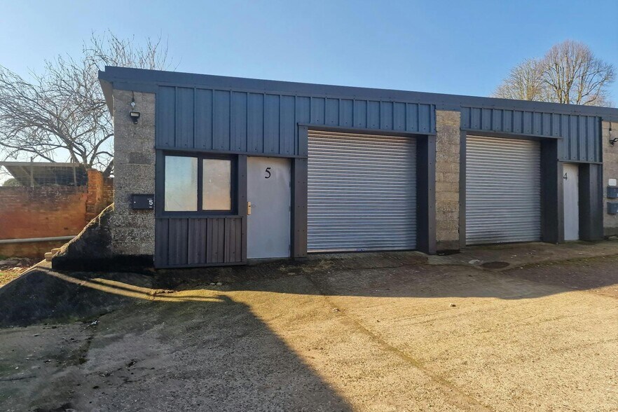 Manor Farm Yard, Upton Grey for sale - Building Photo - Image 1 of 1