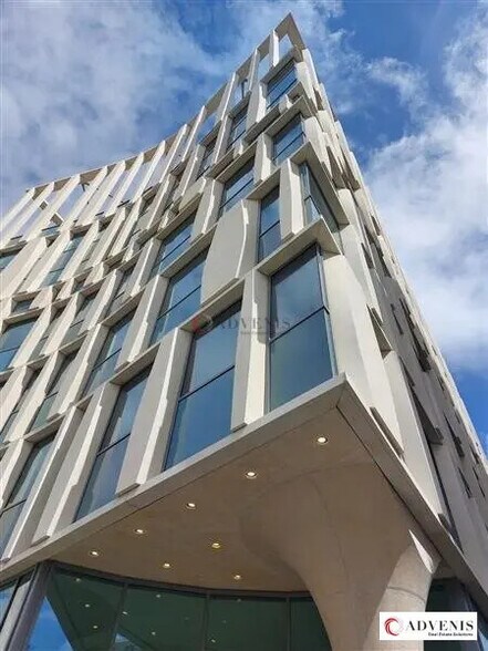 Office in Bordeaux to rent - Building Photo - Image 3 of 11