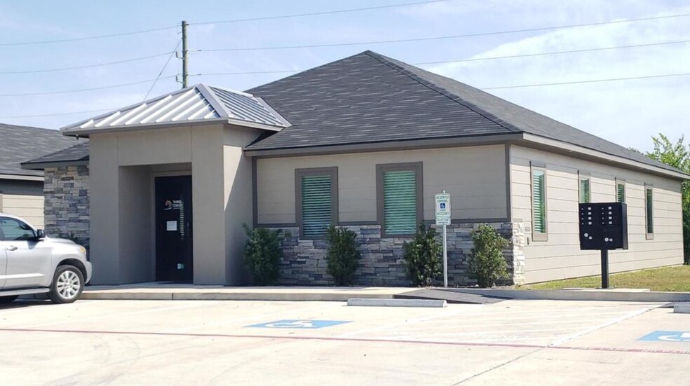 8733 Highway 6 N, Houston, TX for sale - Building Photo - Image 1 of 7