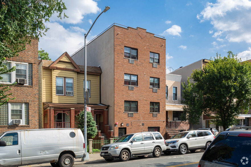 Residential in Bronx, NY for sale - Primary Photo - Image 1 of 1