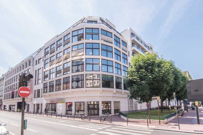 106-113 Rue Victor Hugo, Levallois-Perret to rent - Building Photo - Image 1 of 13