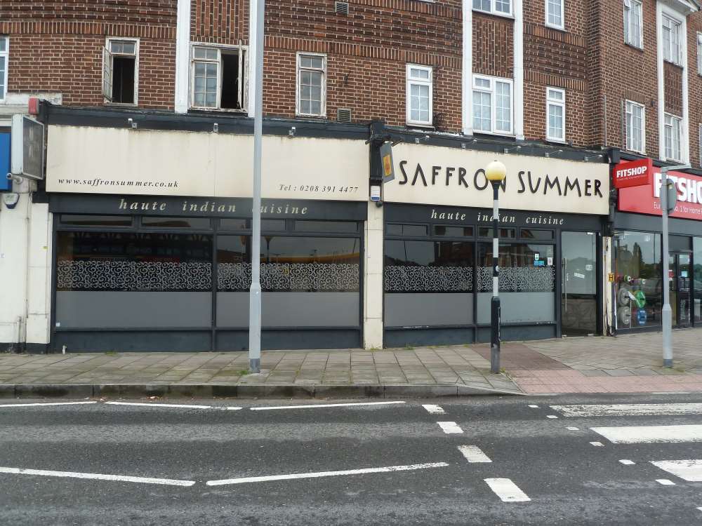 4-5 Ace Para, Chessington to rent Primary Photo- Image 1 of 2