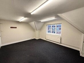Packhorse Rd, Gerrards Cross to rent Interior Photo- Image 2 of 2