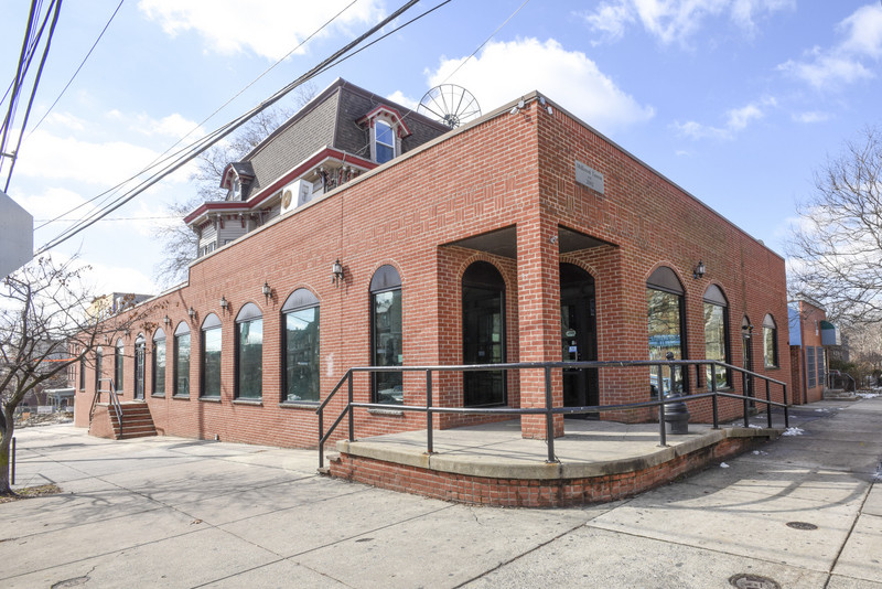 4200-4202 Chester Ave, Philadelphia, PA for sale - Building Photo - Image 1 of 1