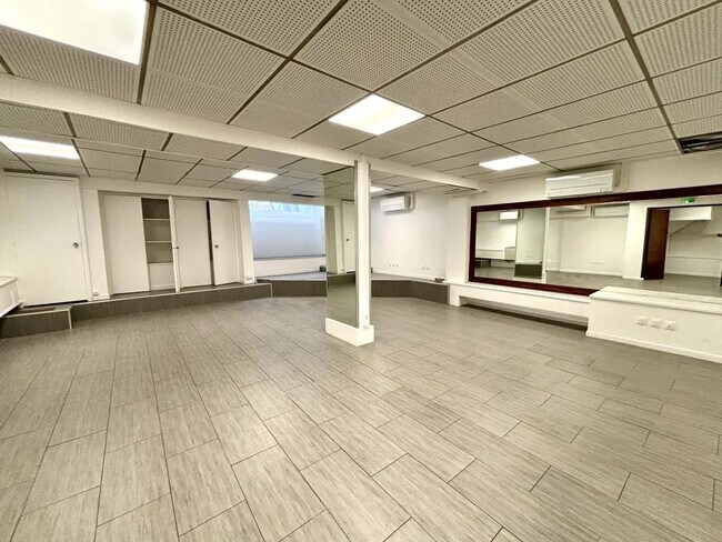 Location Bureaux 130 m²