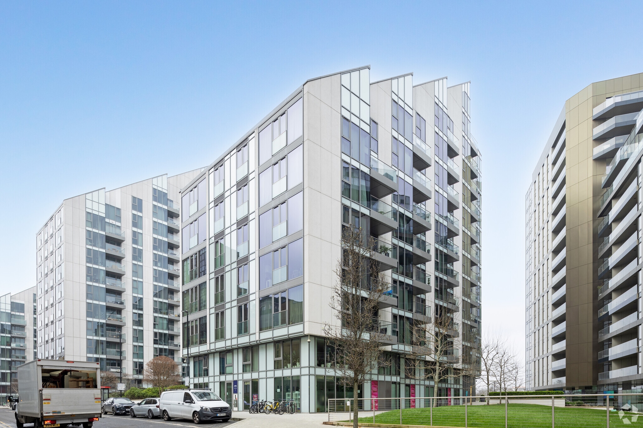 7 Eastfield, London for sale Primary Photo- Image 1 of 1