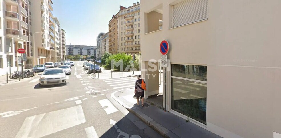Retail in Lyon for sale - Building Photo - Image 2 of 3