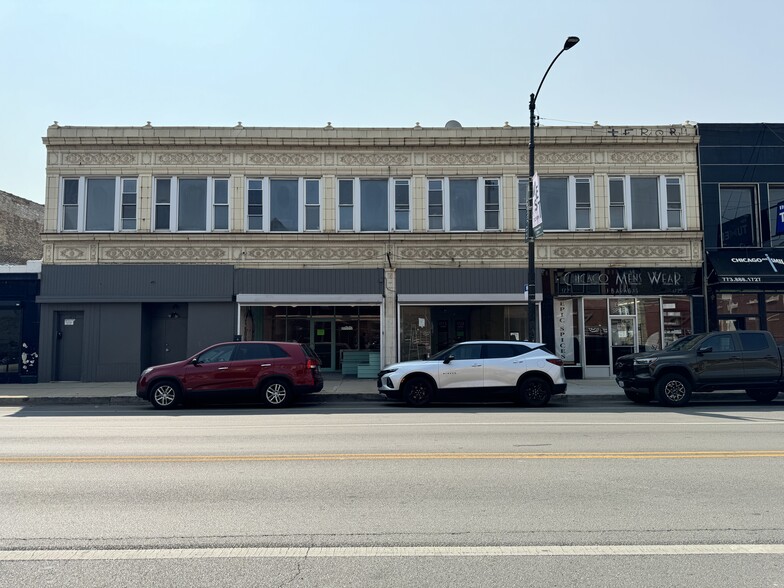 1725 W Chicago Ave, Chicago, IL for rent - Building Photo - Image 2 of 10