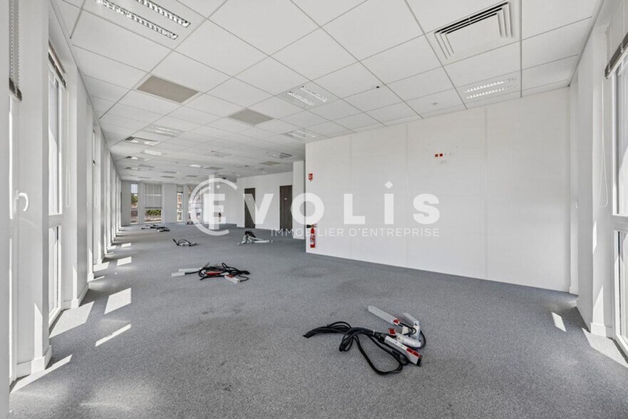 Office in Nogent Sur Marne to rent - Interior Photo - Image 2 of 13