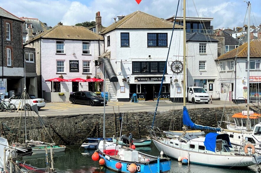 2 Polkirt Hl, Mevagissey for sale - Primary Photo - Image 1 of 1