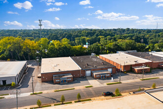 2240-2250 Toomey Ave, Charlotte, NC for rent Building Photo- Image 1 of 7