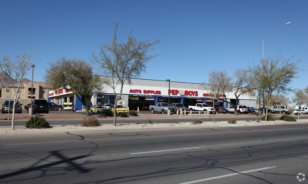 9345 Dyer St, El Paso, TX for rent - Primary Photo - Image 1 of 2