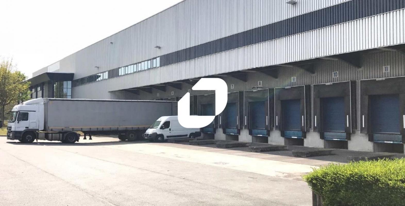 Industrial in Compans to rent Building Photo- Image 1 of 6