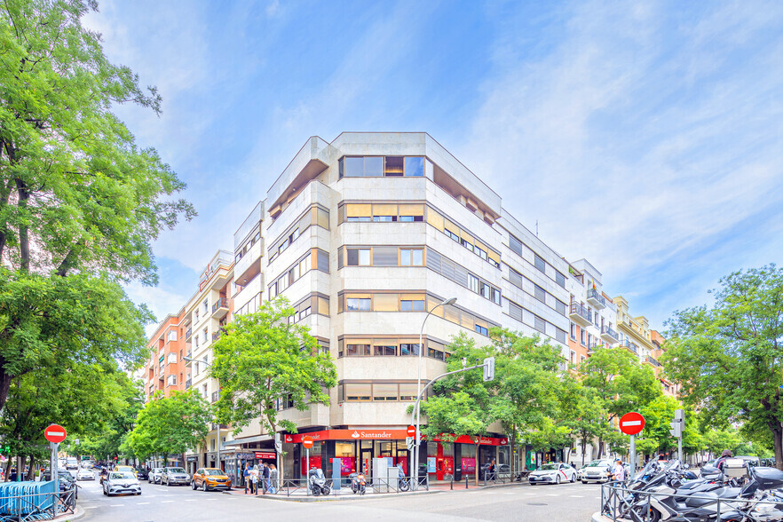 Calle Ferraz, 50, Madrid, Madrid for rent - Building Photo - Image 1 of 14