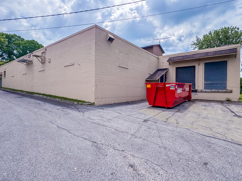 23 N Division St, Auburn, NY for rent - Building Photo - Image 3 of 12