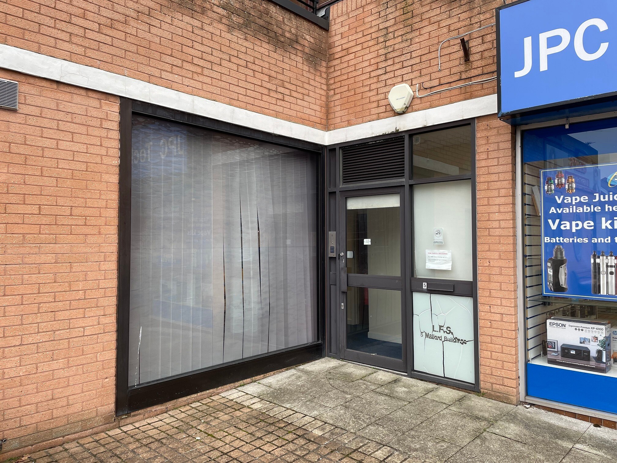 Station Rd, New Milton for sale Primary Photo- Image 1 of 1