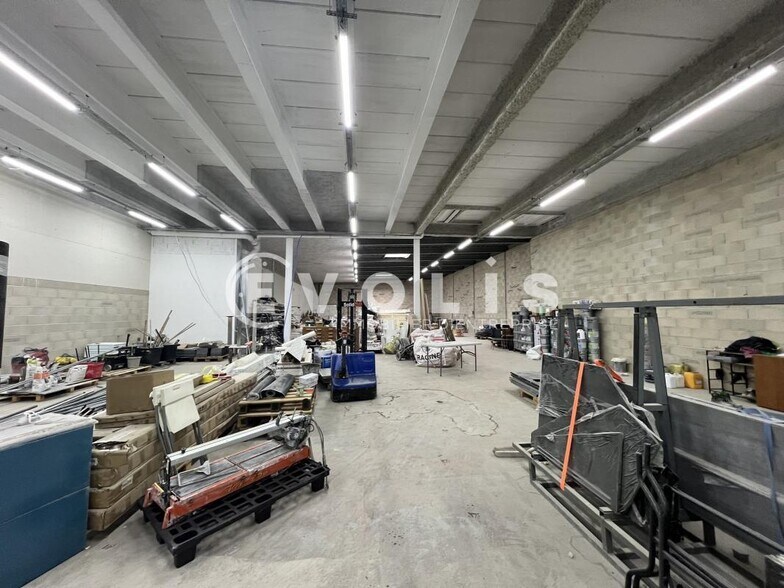 Light Industrial in Neuilly-sur-Marne to rent - Building Photo - Image 2 of 9