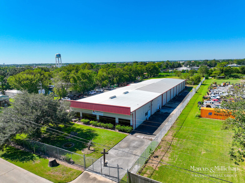 904 Perla Rd, Pasadena, TX for sale - Building Photo - Image 1 of 11