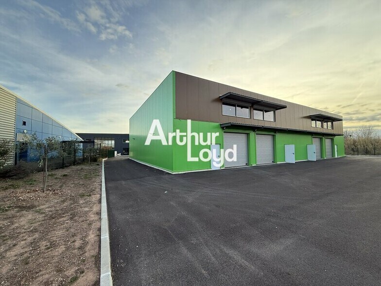 Light Industrial in Les Arcs for sale - Building Photo - Image 2 of 5