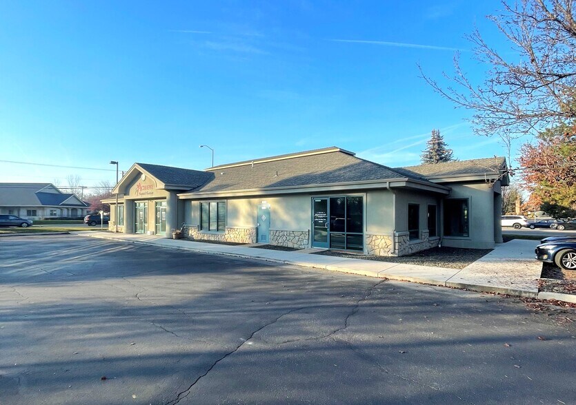 4776 N Five Mile Rd, Boise, ID for rent - Building Photo - Image 1 of 4