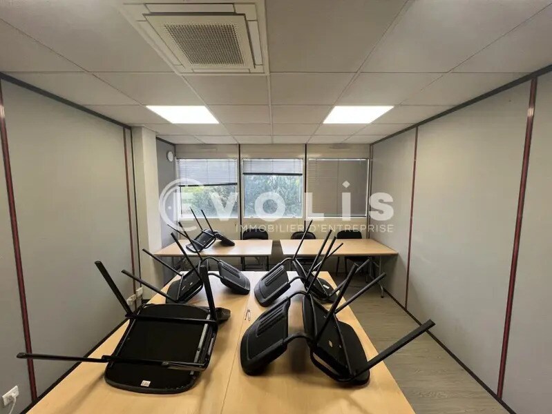 Office in Créteil to rent Interior Photo- Image 1 of 8