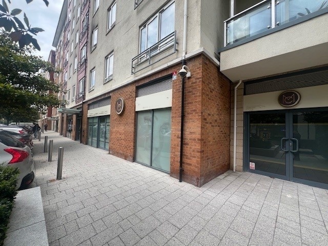 19 Boulevard Dr, London to rent - Building Photo - Image 2 of 2