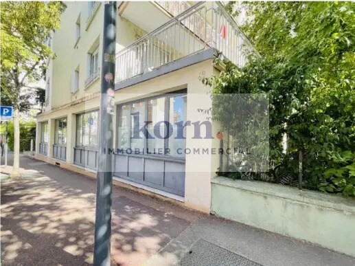 Office in Issy-les-Moulineaux for sale Building Photo- Image 1 of 11