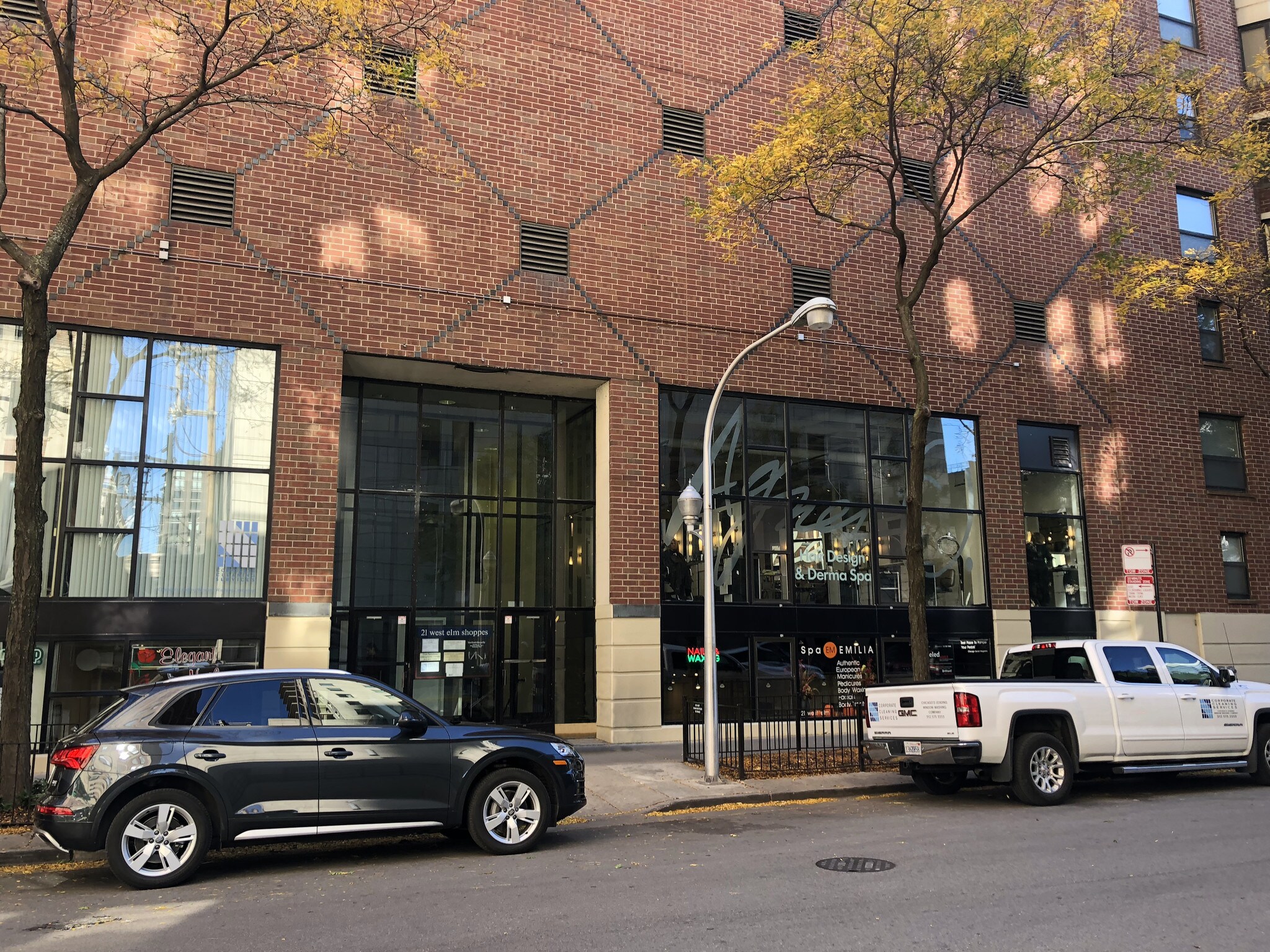 21 W Elm St, Chicago, IL to rent Building Photo- Image 1 of 2