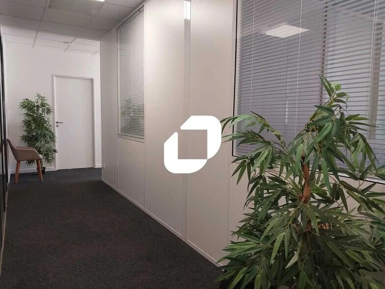 Office in Montpellier to rent - Interior Photo - Image 3 of 12