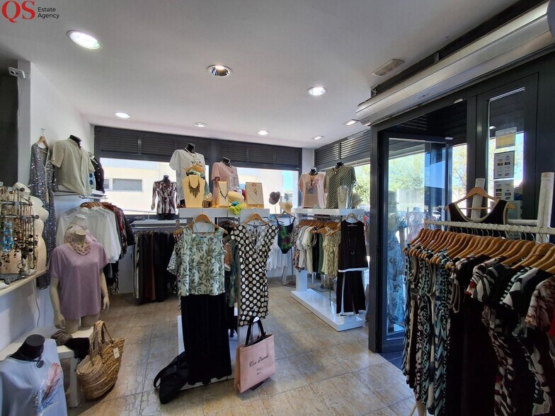 Retail in Cunit, Tarragona to rent - Interior Photo - Image 1 of 4