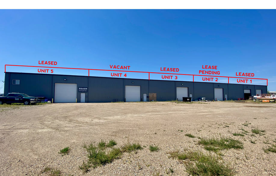 5806 Baldwin Ln, Williston, ND for rent - Building Photo - Image 1 of 7