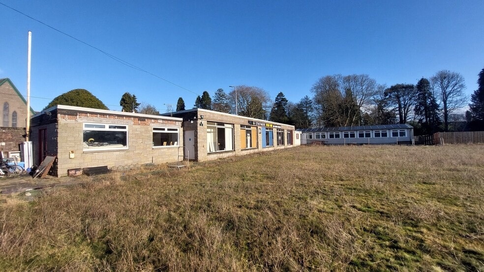 1 Forfar Rd, Coupar Angus for sale - Building Photo - Image 2 of 3