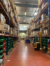 Industrial in Neuilly-sur-Marne to rent Interior Photo- Image 2 of 5