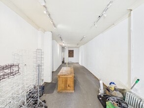56 Raeburn Pl, Edinburgh to rent Interior Photo- Image 1 of 4
