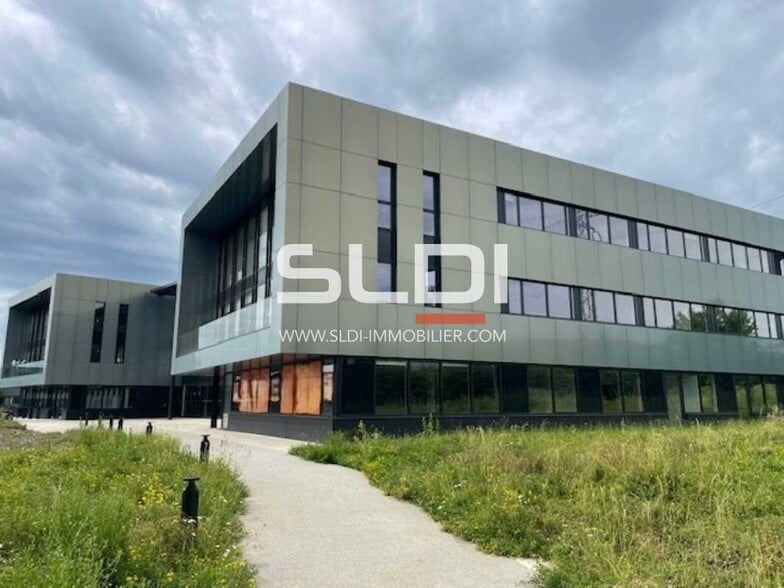 462 Chemin De Champivost, Limonest to rent - Building Photo - Image 1 of 9
